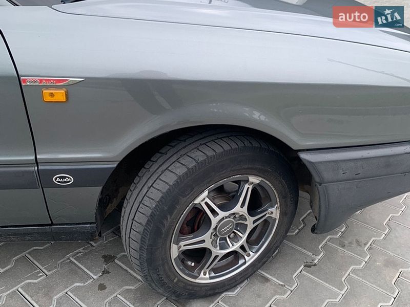 Седан Audi 80 1990 в Чернівцях