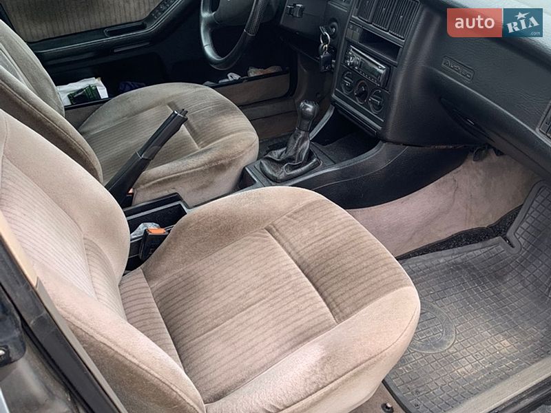 Седан Audi 80 1990 в Чернівцях