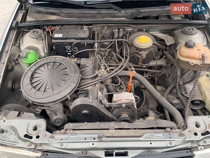 Седан Audi 80 1990 в Чернівцях