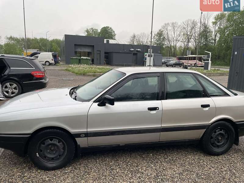 Седан Audi 80 1987 в Ивано-Франковске