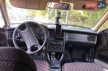 Седан Audi 80 1990 в Кельменцах