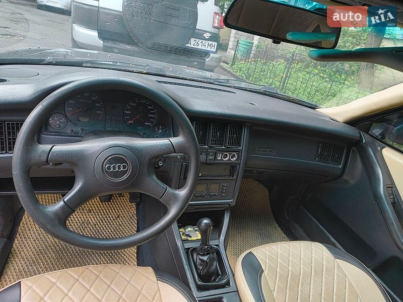 Седан Audi 80 1993 в Киеве