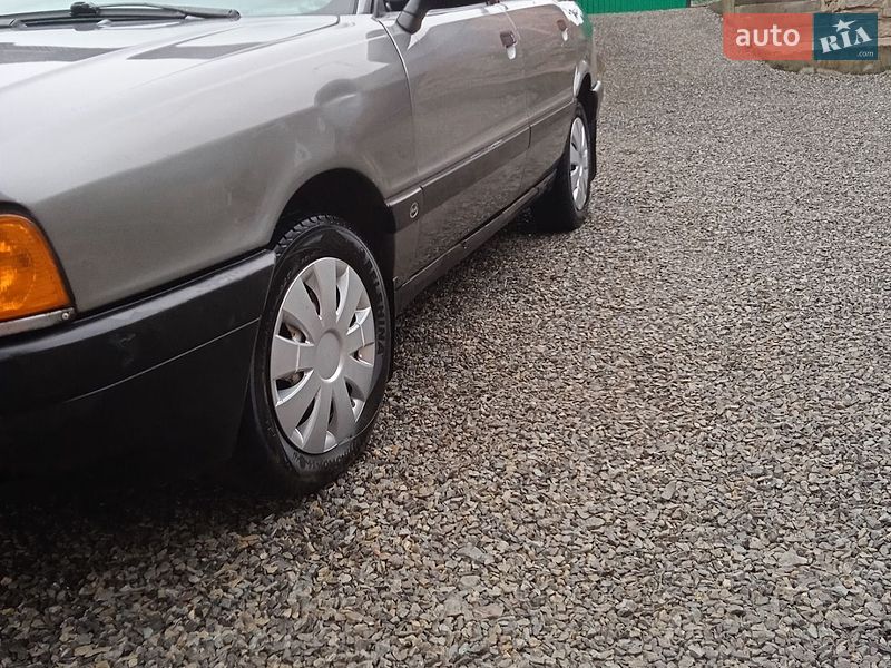 Седан Audi 80 1989 в Чорткові