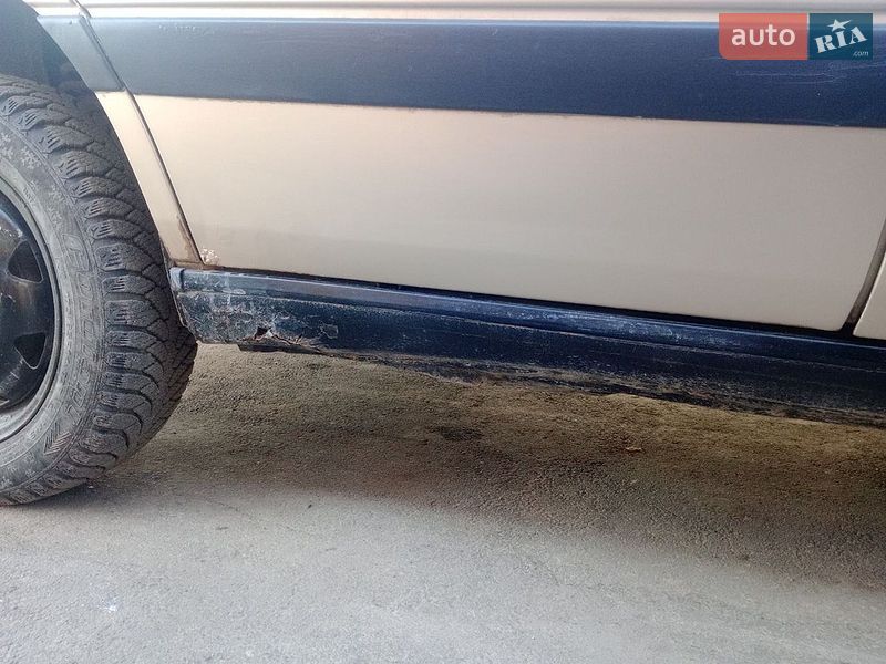 Седан Audi 80 1988 в Липовце