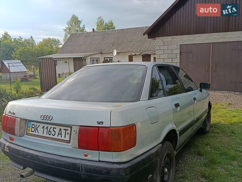 Седан Audi 80 1987 в Томашгороде