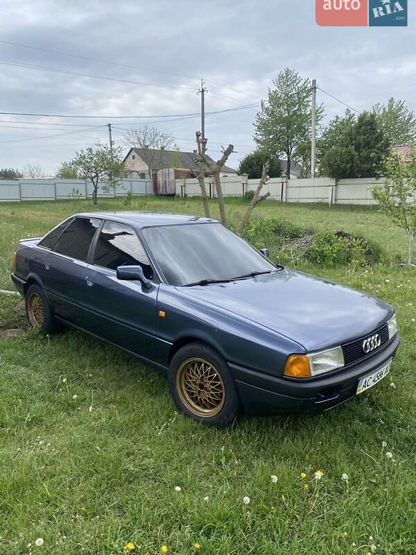 Седан Audi 80 1986 в Маневичах