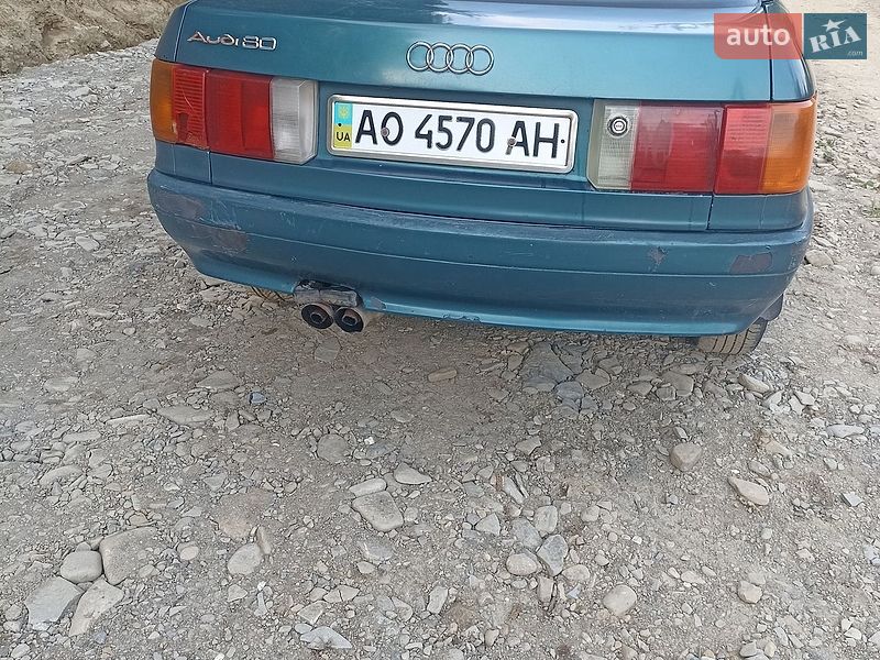 Седан Audi 80 1988 в Ивано-Франковске