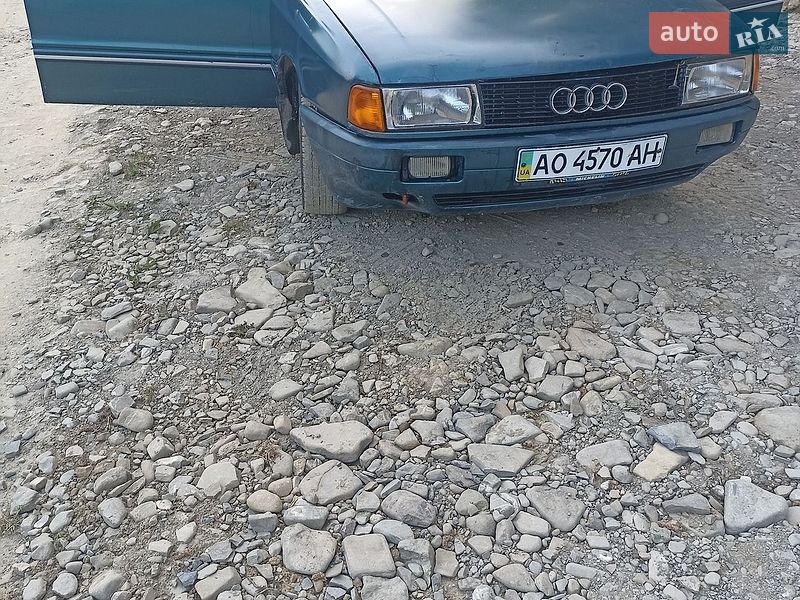 Седан Audi 80 1988 в Ивано-Франковске