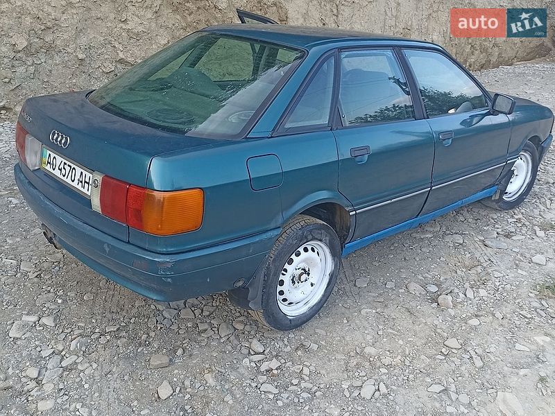 Седан Audi 80 1988 в Ивано-Франковске