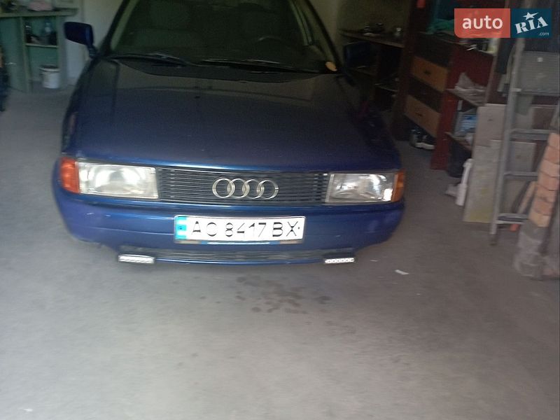 Седан Audi 80 1990 в Нововолинську