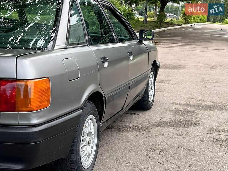 Седан Audi 80 1991 в Рівному