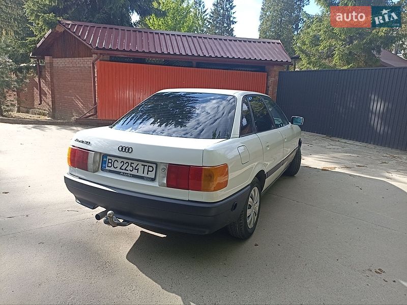Седан Audi 80 1989 в Львове