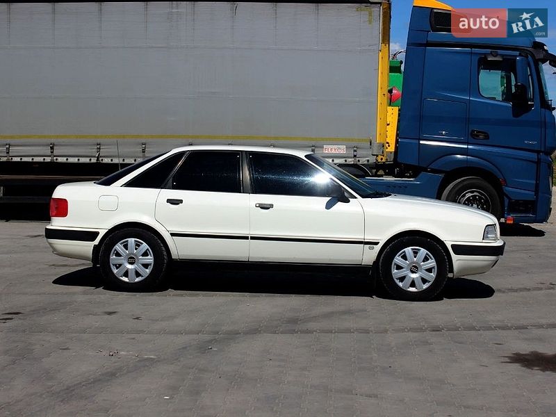 Седан Audi 80 1993 в Кременце