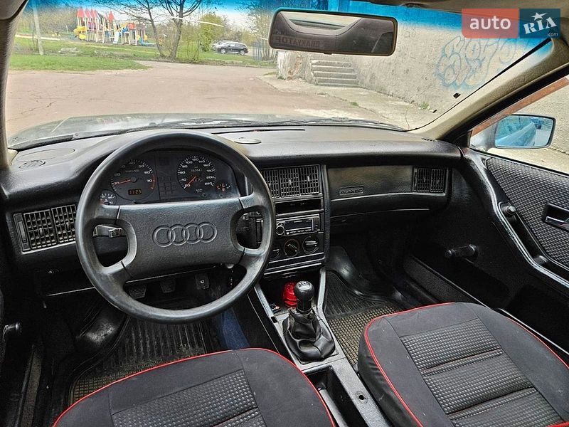 Седан Audi 80 1988 в Обухове