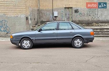 Седан Audi 80 1988 в Обухове