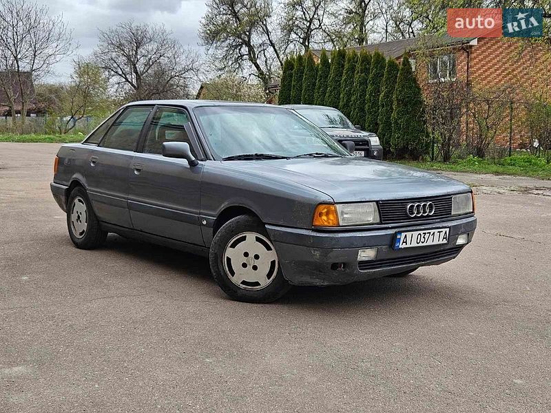 Седан Audi 80 1988 в Обухове