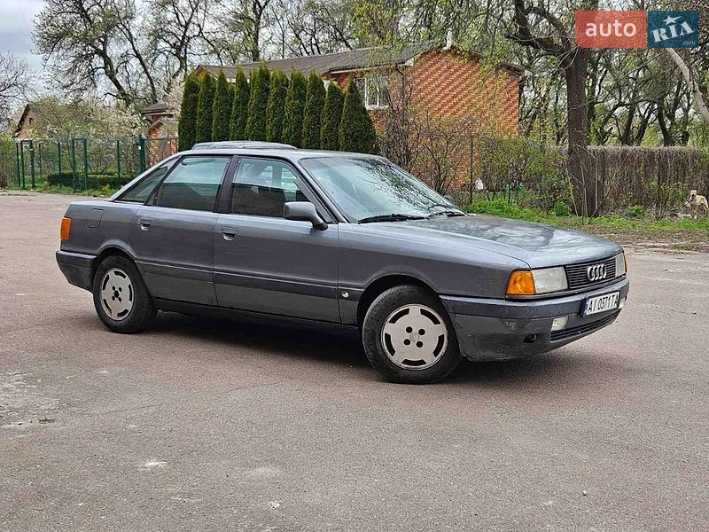 Седан Audi 80 1988 в Обухове