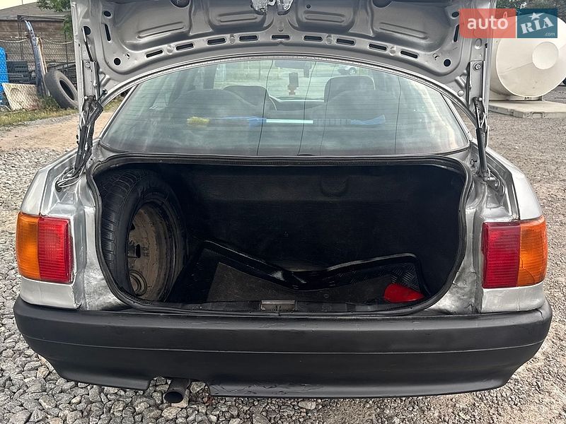 Седан Audi 80 1987 в Львові