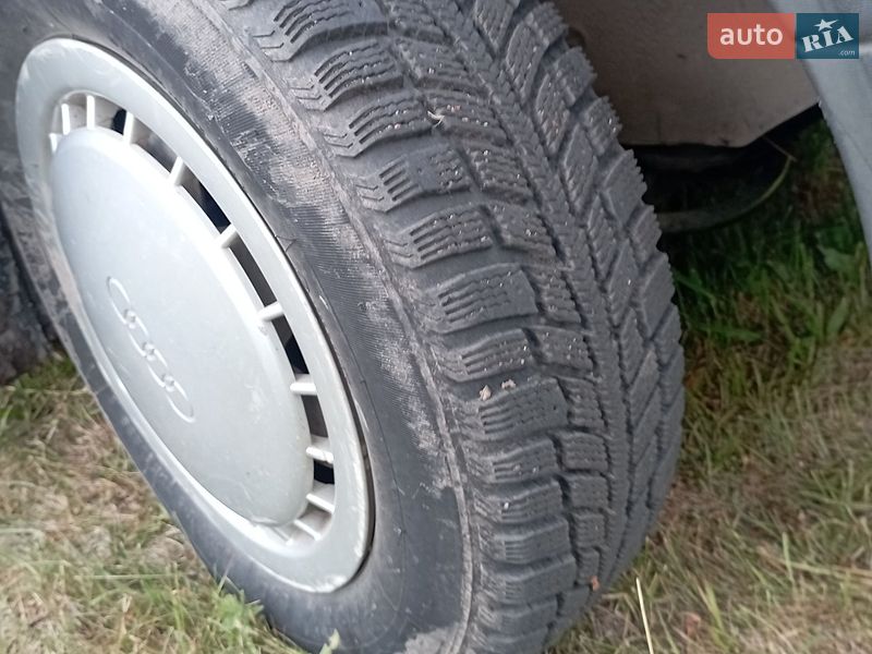 Седан Audi 80 1989 в Шацке