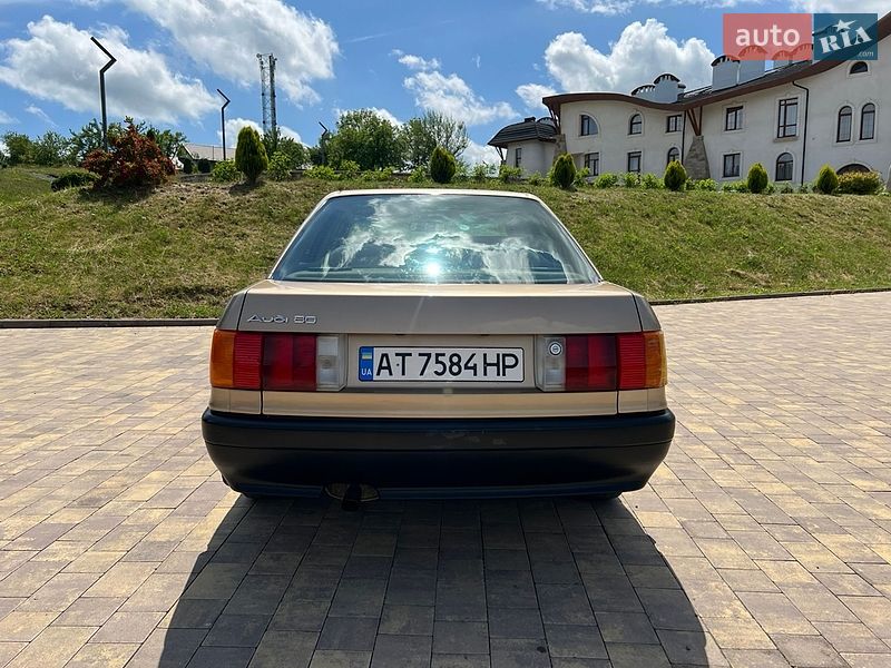 Седан Audi 80 1987 в Болехове