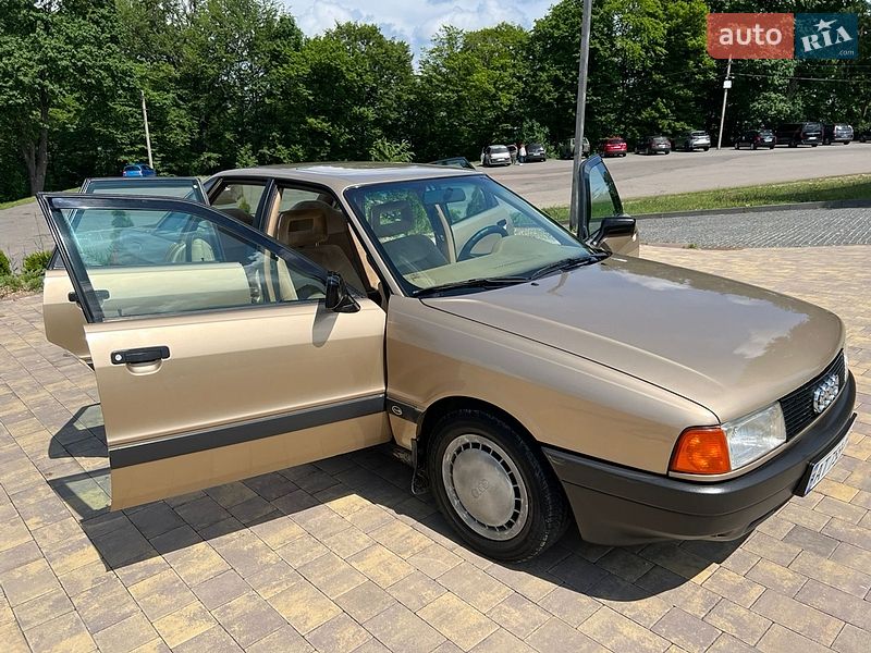Седан Audi 80 1987 в Болехове
