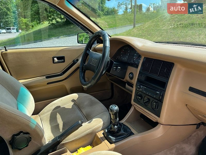 Седан Audi 80 1987 в Болехове