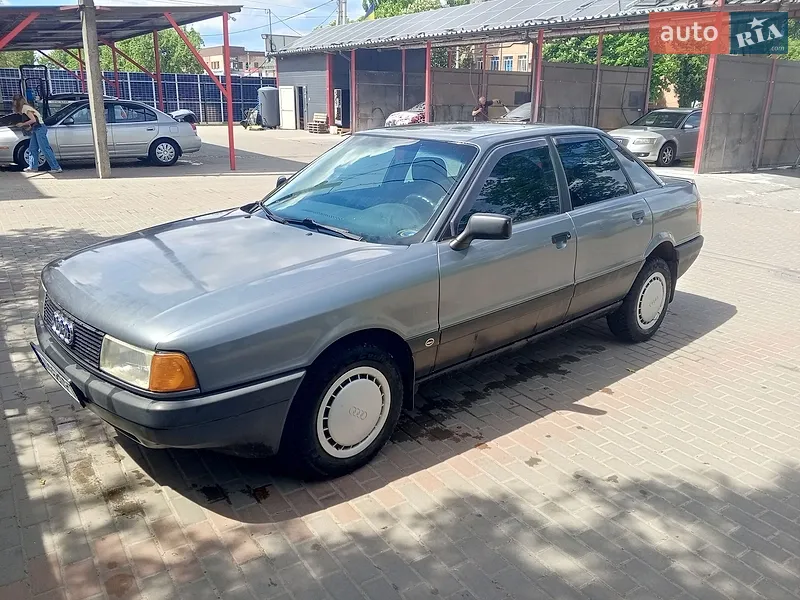 Audi 80