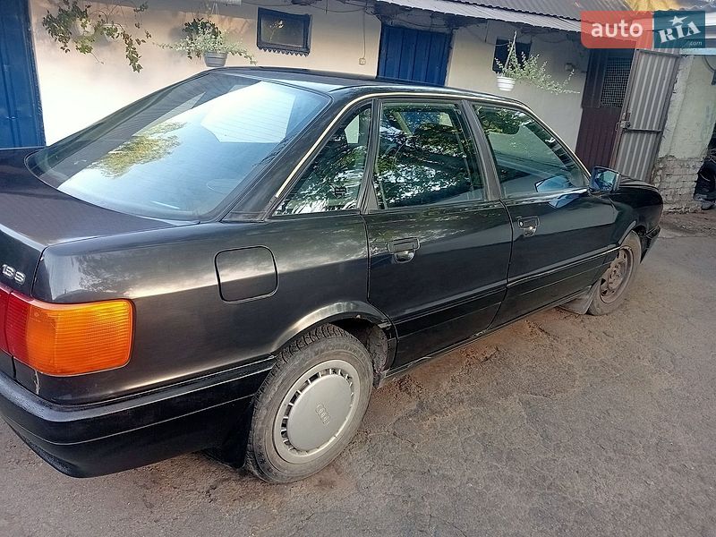 Седан Audi 80 1988 в Владимире