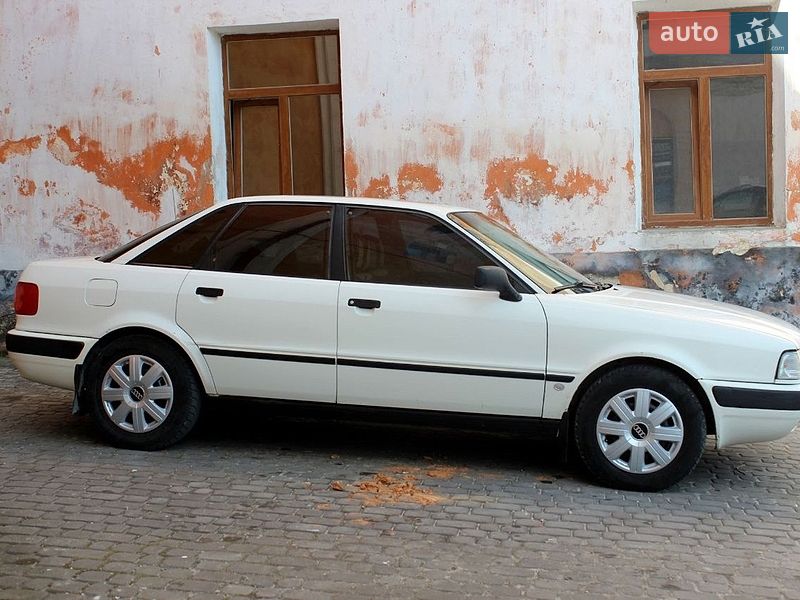 Седан Audi 80 1993 в Кременці