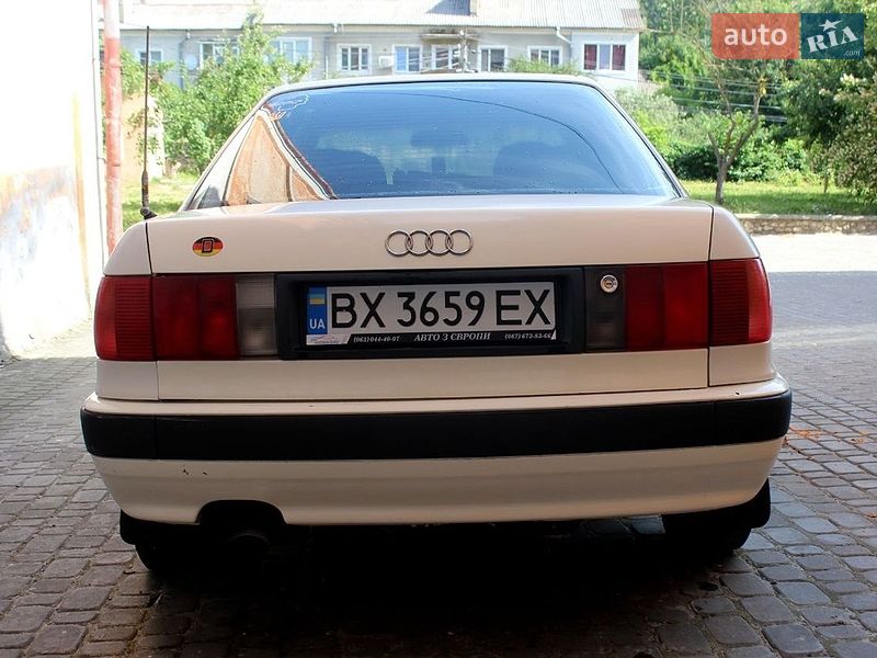 Седан Audi 80 1993 в Кременці