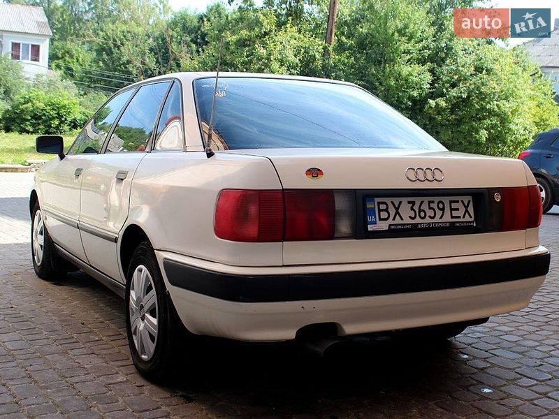 Седан Audi 80 1993 в Кременці