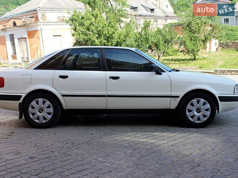 Седан Audi 80 1993 в Кременці
