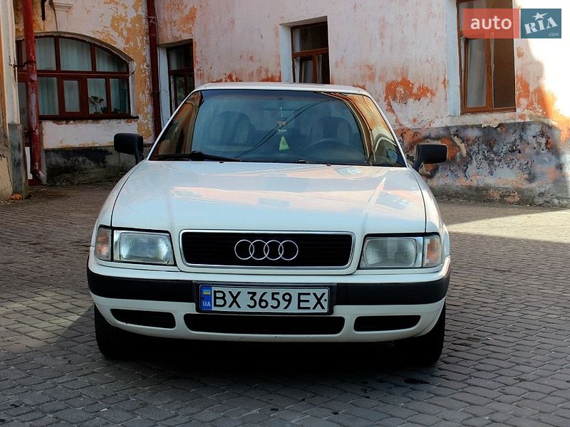Седан Audi 80 1993 в Кременці