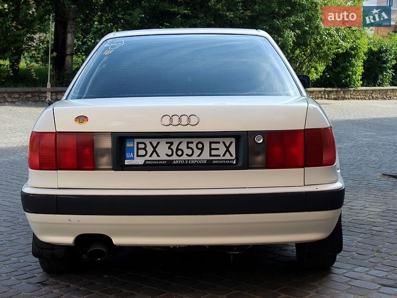 Седан Audi 80 1993 в Кременці