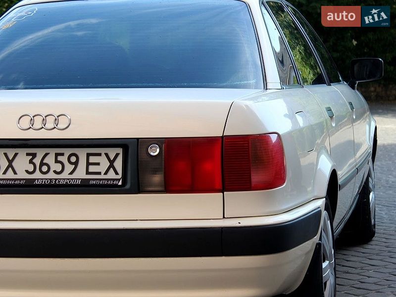Седан Audi 80 1993 в Кременці