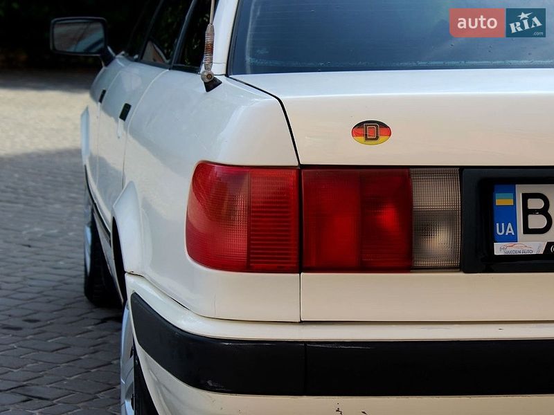 Седан Audi 80 1993 в Кременці