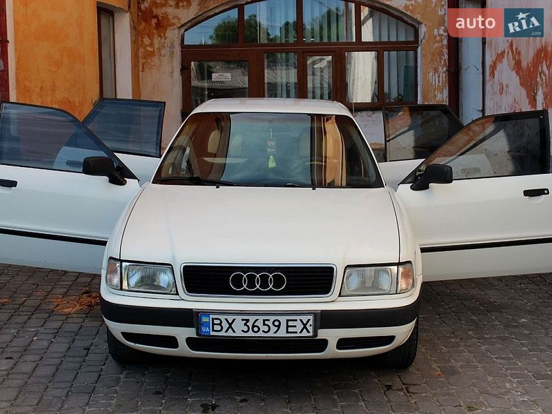 Седан Audi 80 1993 в Кременці