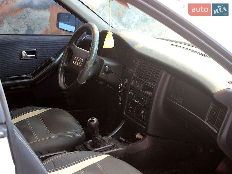 Седан Audi 80 1993 в Кременці