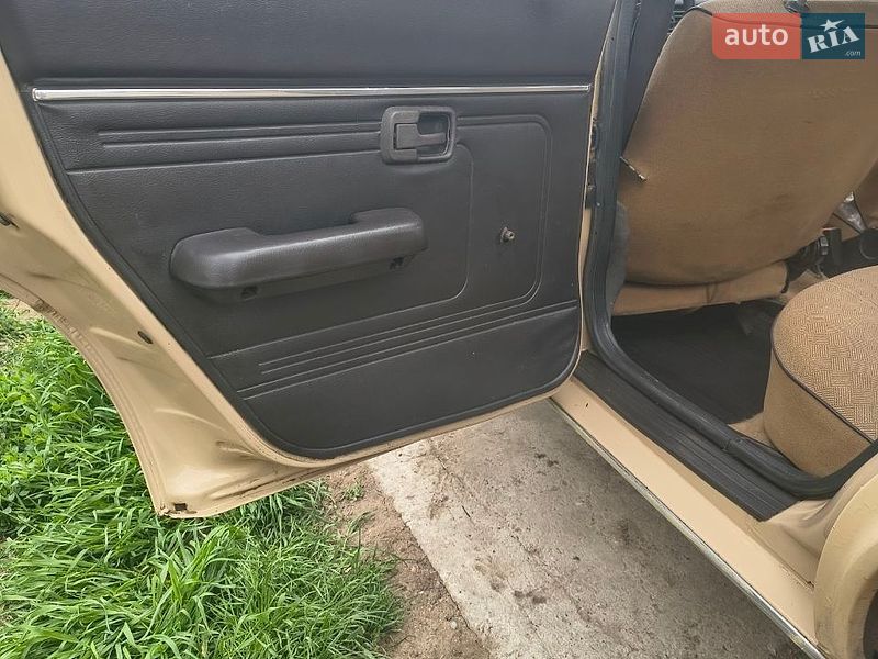 Седан Audi 80 1983 в Одесі