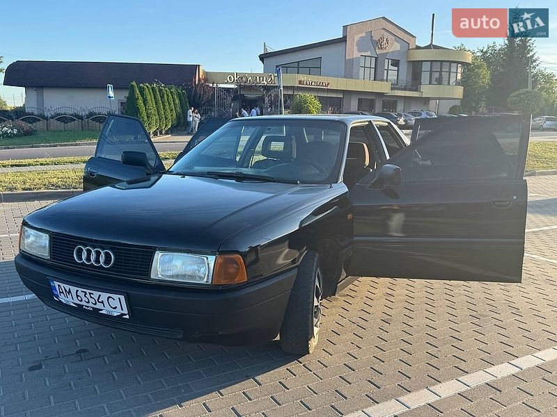 Седан Audi 80 1988 в Шепетовке