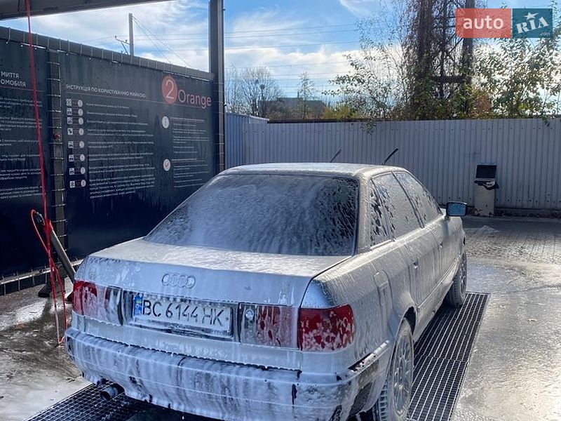 Седан Audi 80 1993 в Львове