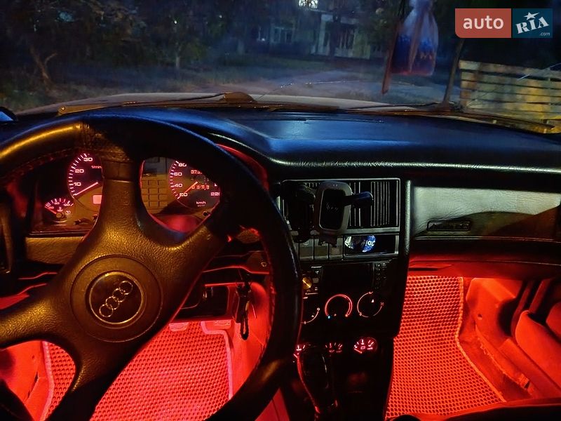Седан Audi 80 1993 в Полтаве