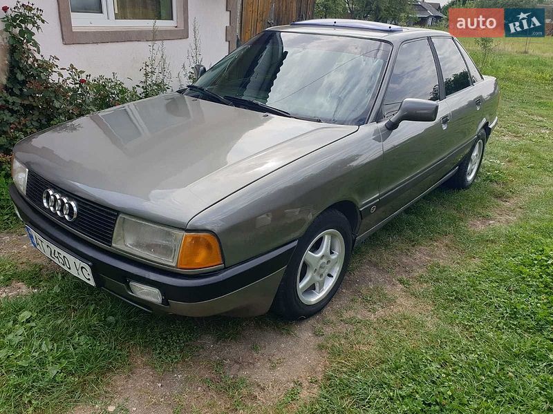 Седан Audi 80 1987 в Косові