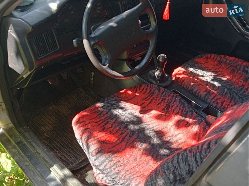 Седан Audi 80 1988 в Рава-Руській