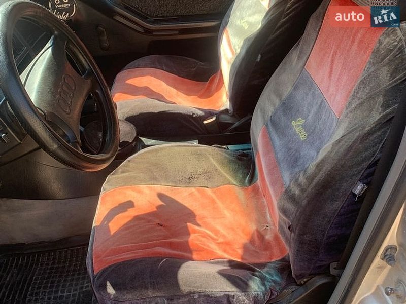 Седан Audi 80 1987 в Виноградові