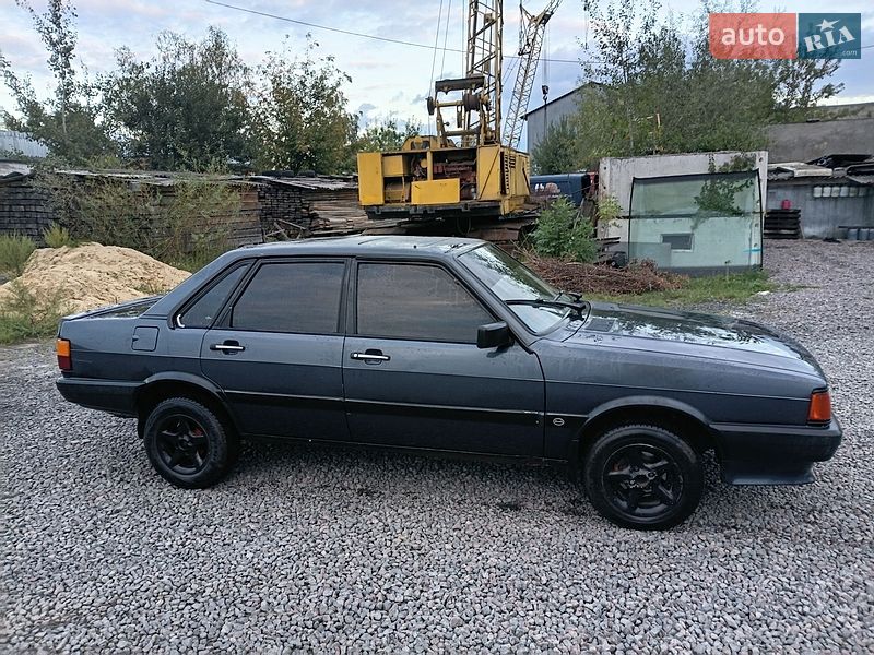 Седан Audi 80 1986 в Ровно
