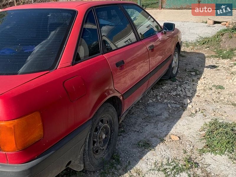 Седан Audi 80 1992 в Золочеве