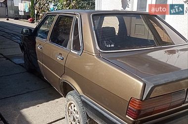 Седан Audi 80 1982 в Береговому