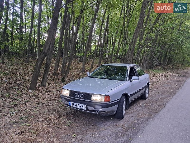 Седан Audi 80 1988 в Варве