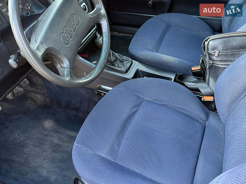 Седан Audi 80 1993 в Кременчуці